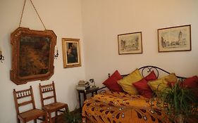 Turin Granny'S House